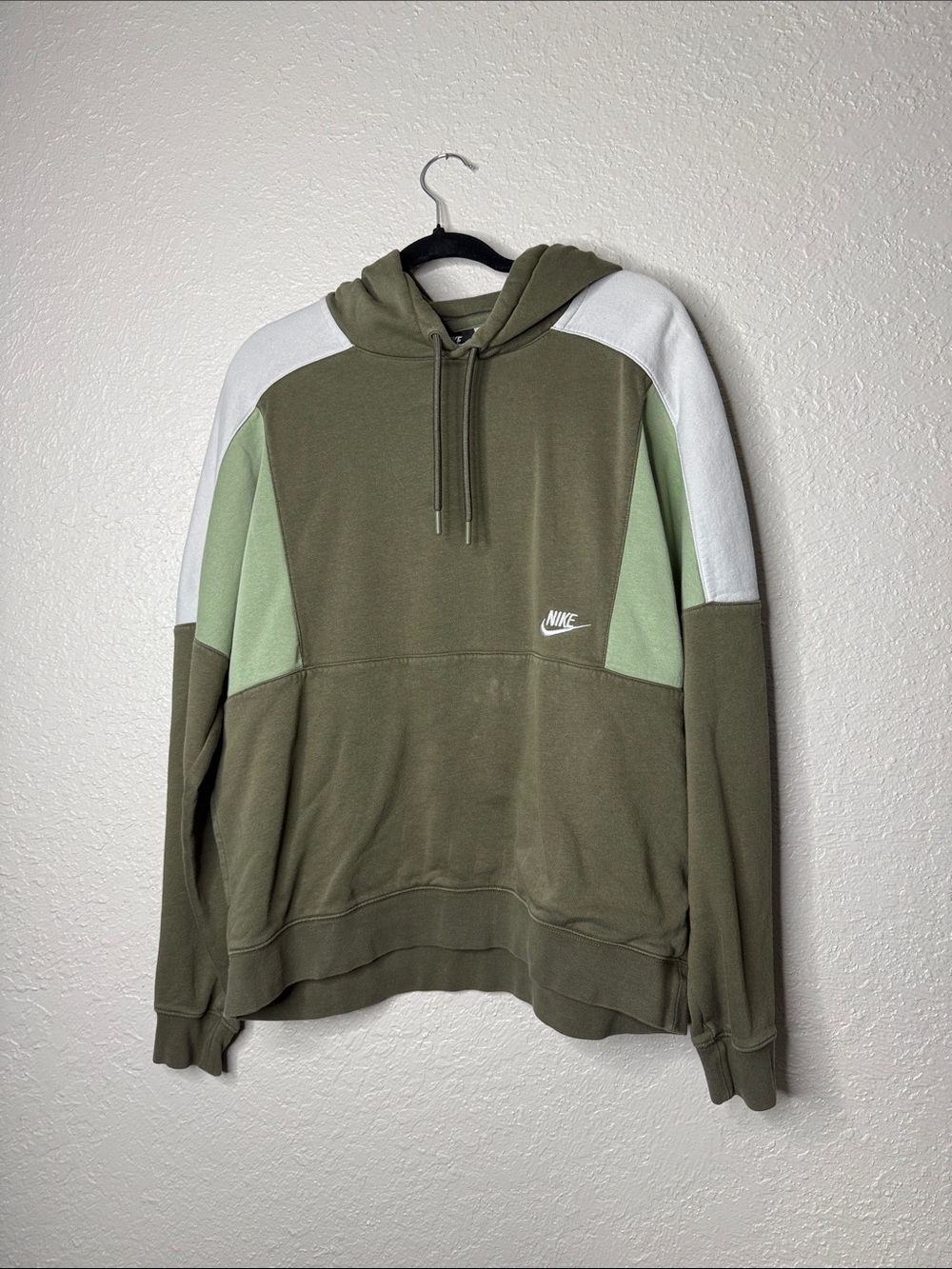 Nike Olive & Light Green Colorblock Pullover Hoodie